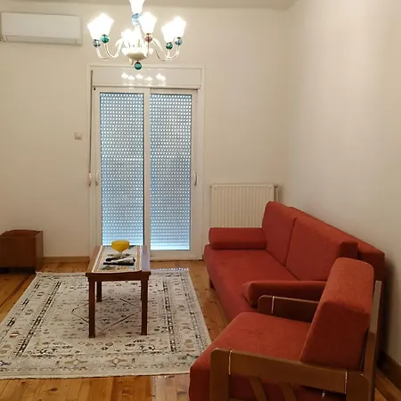Atelier Poly - Two Bedroom For 5 Persons -50m To Metro Sintrivani Station- 6th Floor Plain View - Center - 塞萨洛尼基